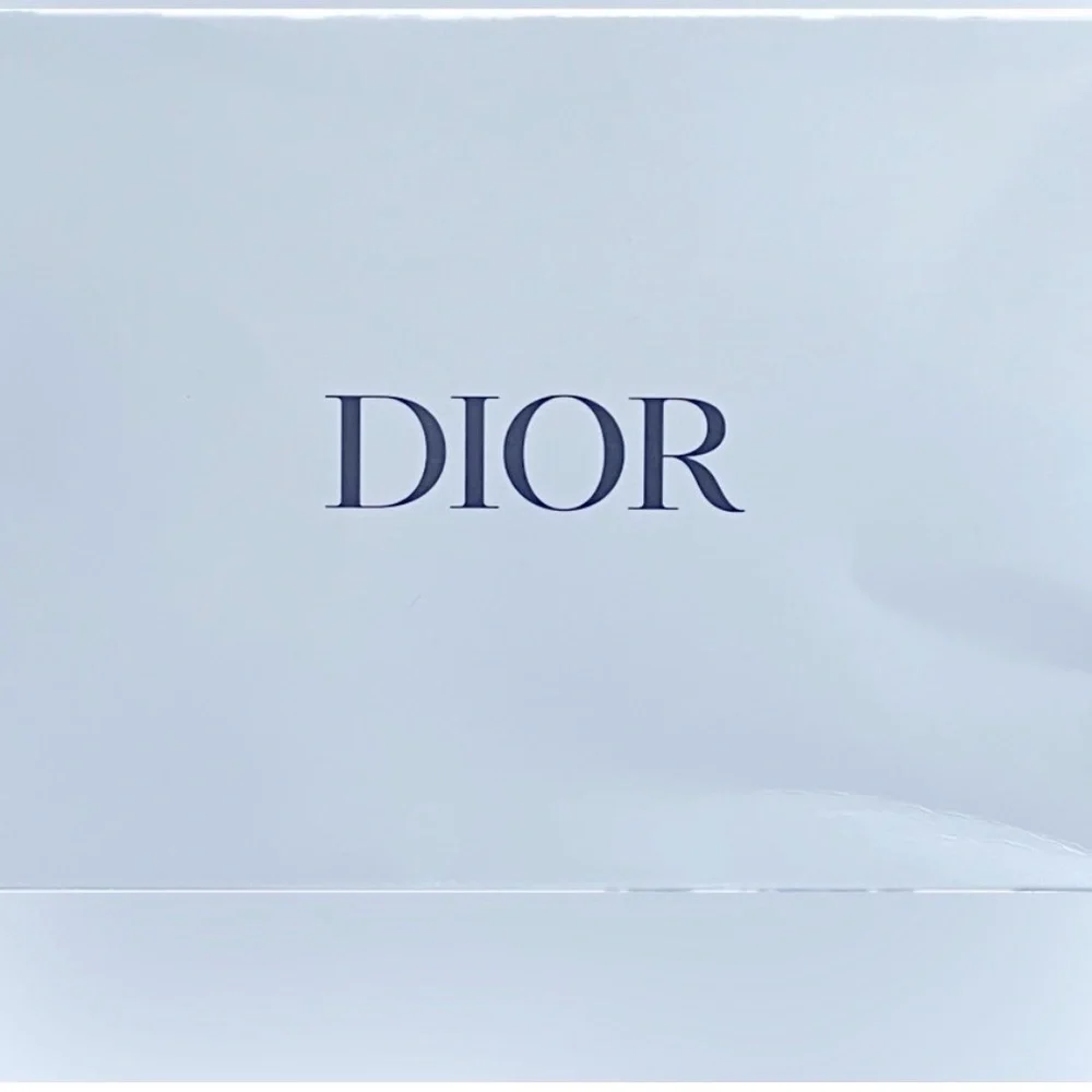 Dior Pink Puffy Cosmetic Bag, NIB 8x 5 - Picture 7 of 8